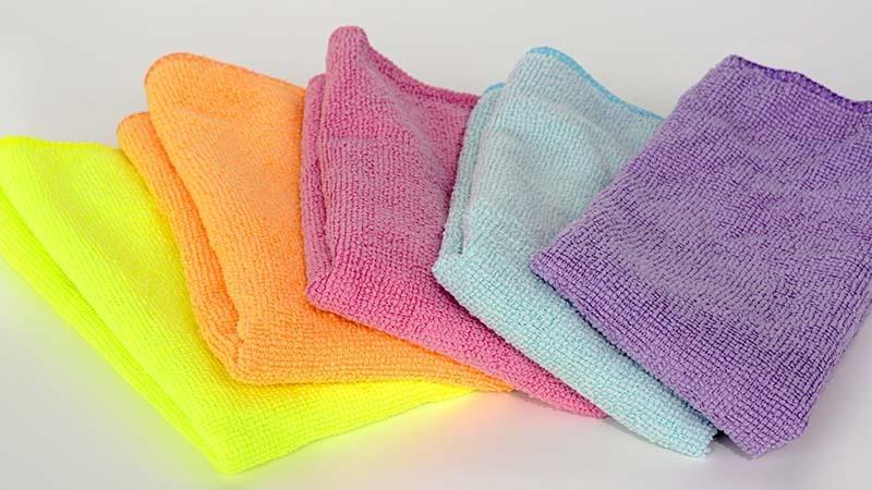 Multi-color microfiber towels