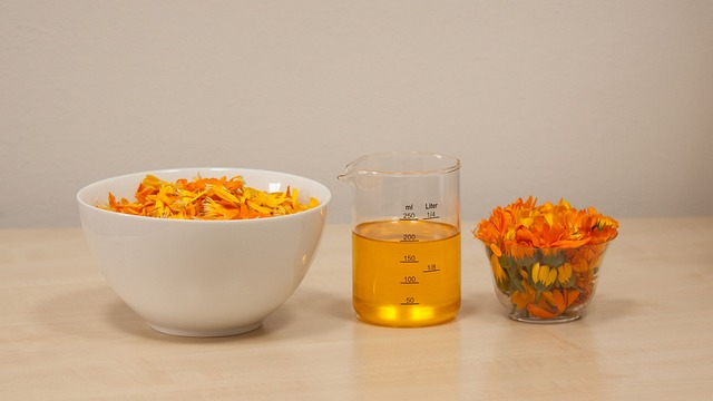 calendula officinalis, calendula petals, jojoba oil