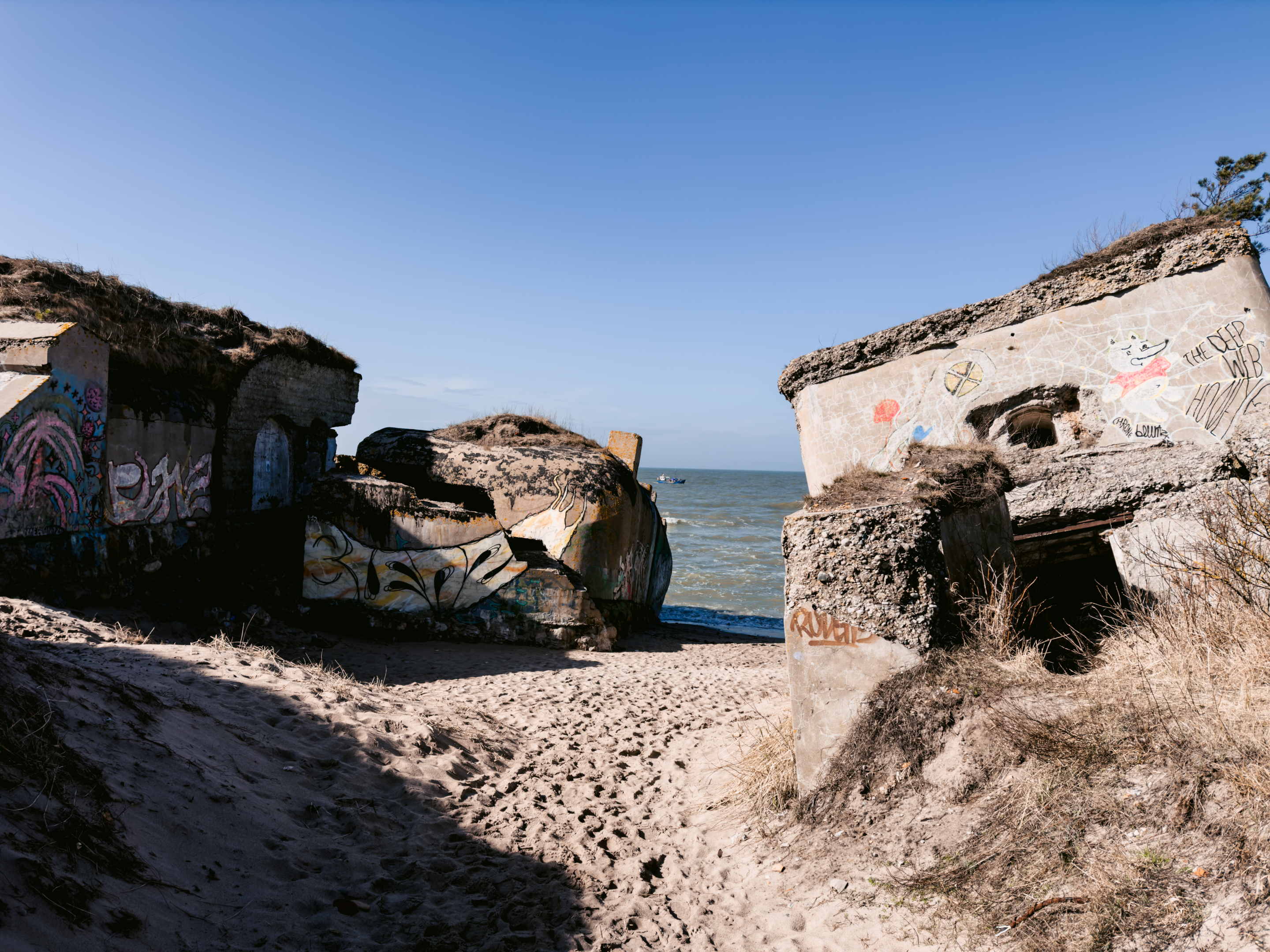 Liepāja alte bemalte Bunker an der Ostsee