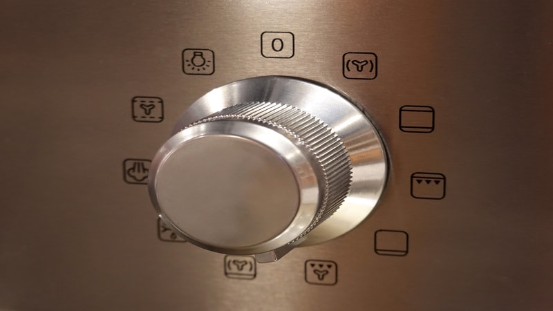 Rotary switch on a kitchen oven