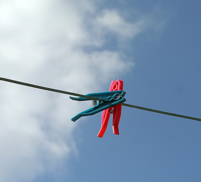 How to Re String a wall mounted clothesline