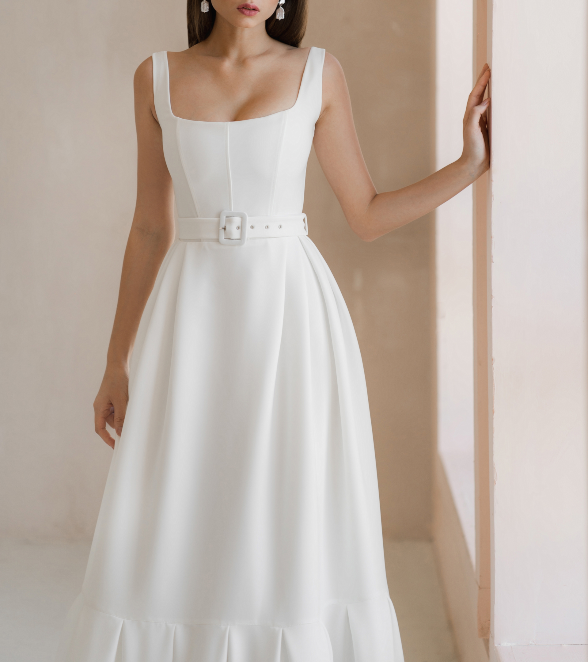                                                                       Wedding dress neckline