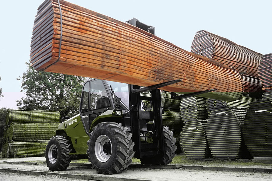 Koła w terenowym wózku widłowym