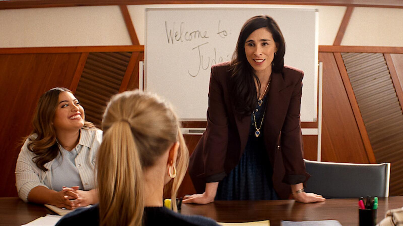 Keyla Monterroso Mejia as Amber, Sarah Silverman as Rabbi Eden in Nobody Wants This Season 3