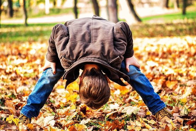 toddler, child, looking through legs