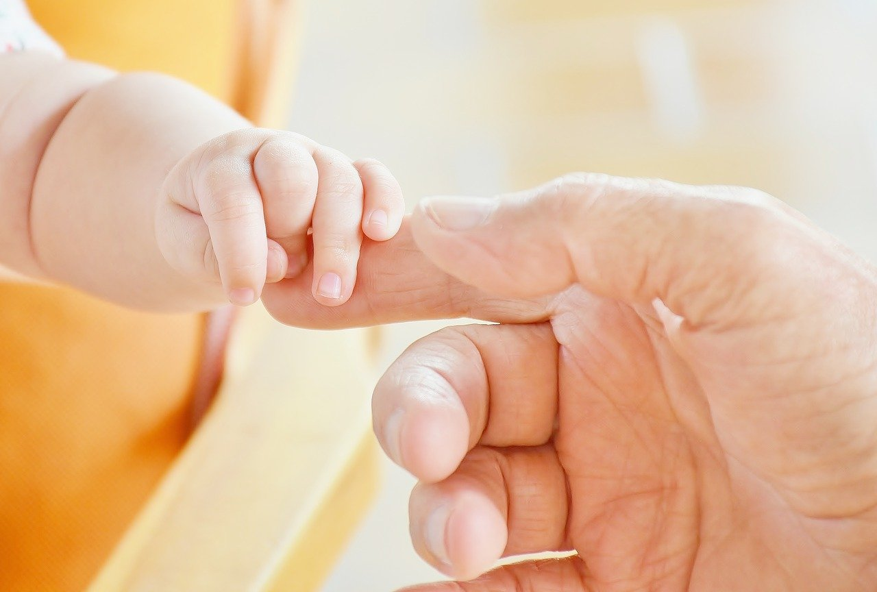 Das Immunsystem von Babys kann Herpes nicht abwehren. (Bild via pixabay)