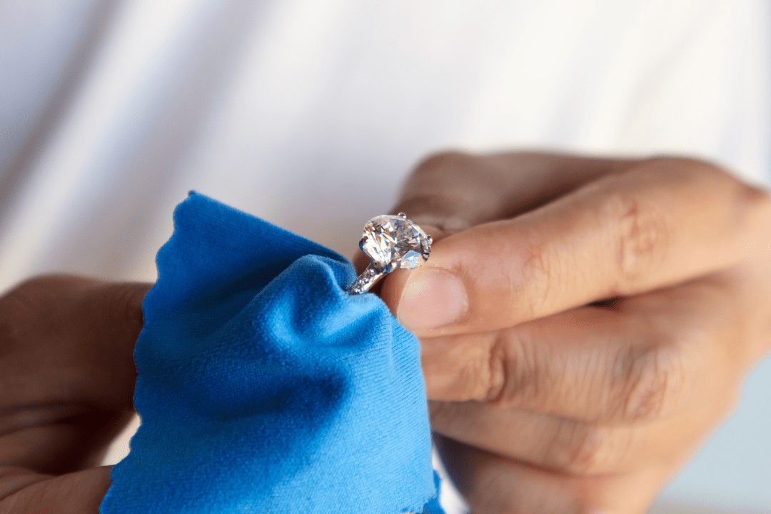 Diamonique Rings vs Lab Grown Diamonds: What’s the Difference?
