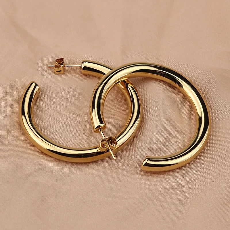 ANAÏS ROUND HOOP GOLD EARRING SET From Valentina and Rose
