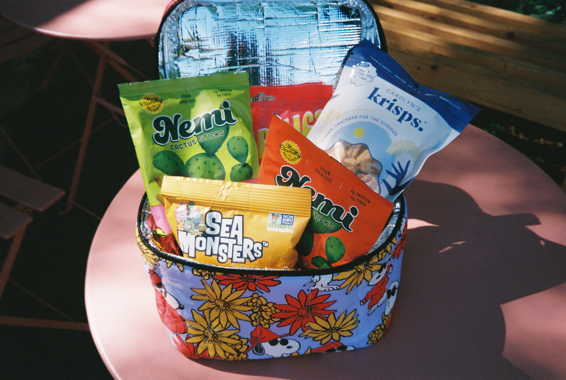 Park & picnic-ready with a Baggu bag ready to carry the goods.  