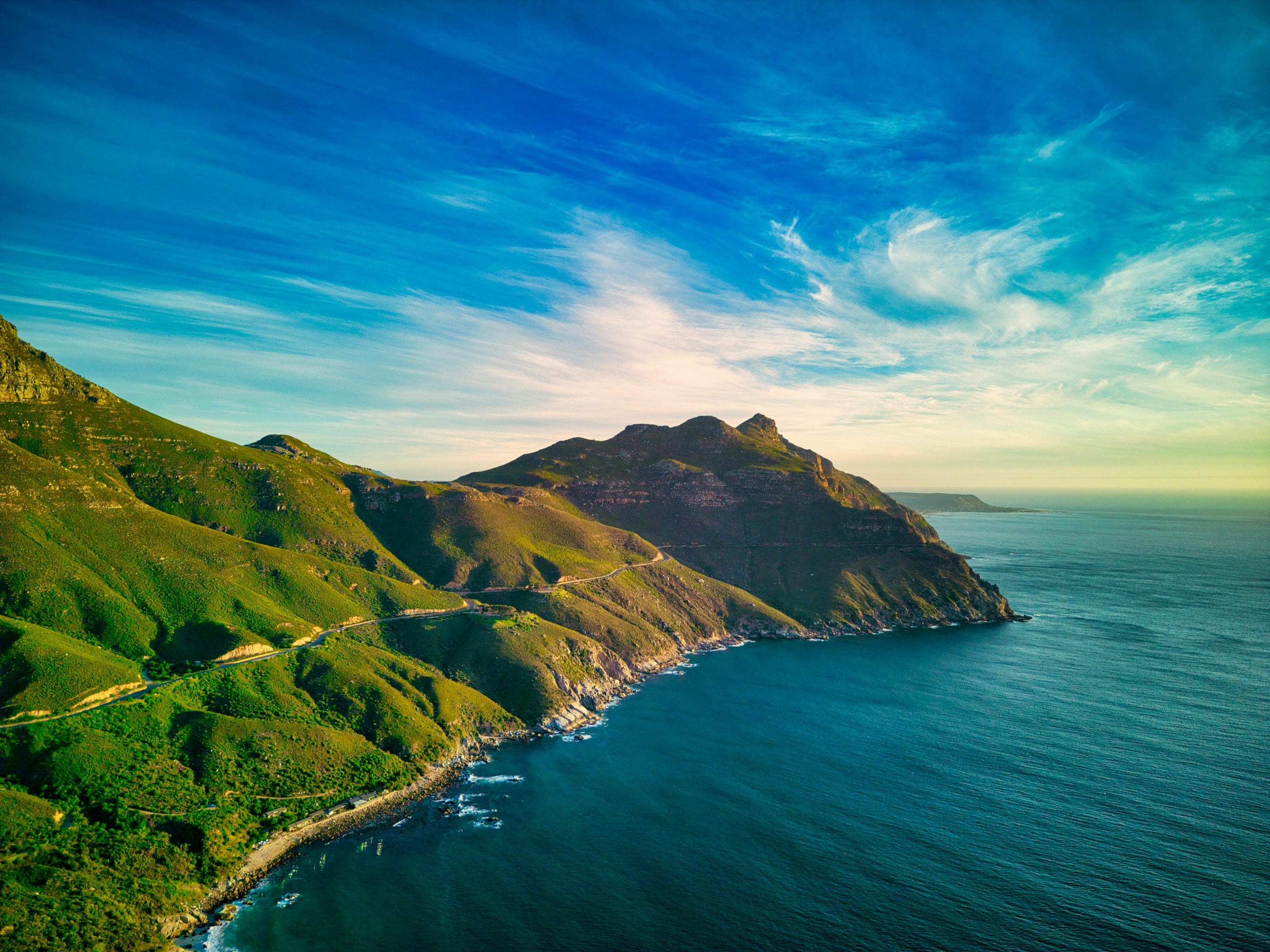 A view of Cape Town representing the diversity influencing the South African book market