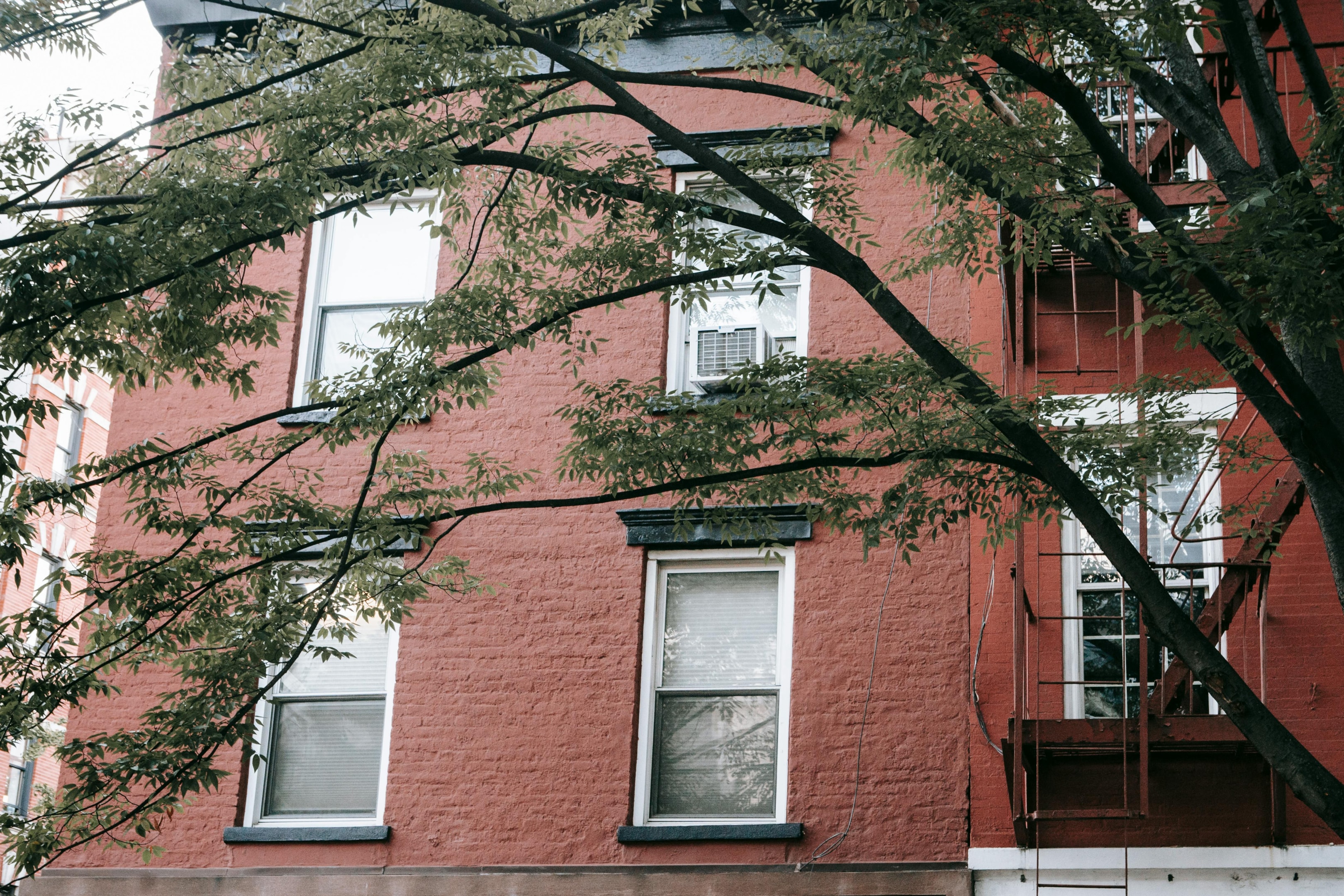 Multifamily vs. Single Family Investing: Which Is Right for You?