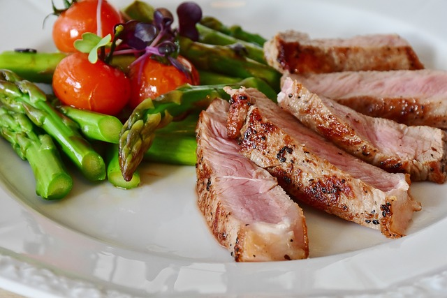 Clean Eating - asparagus, steak, veal steak