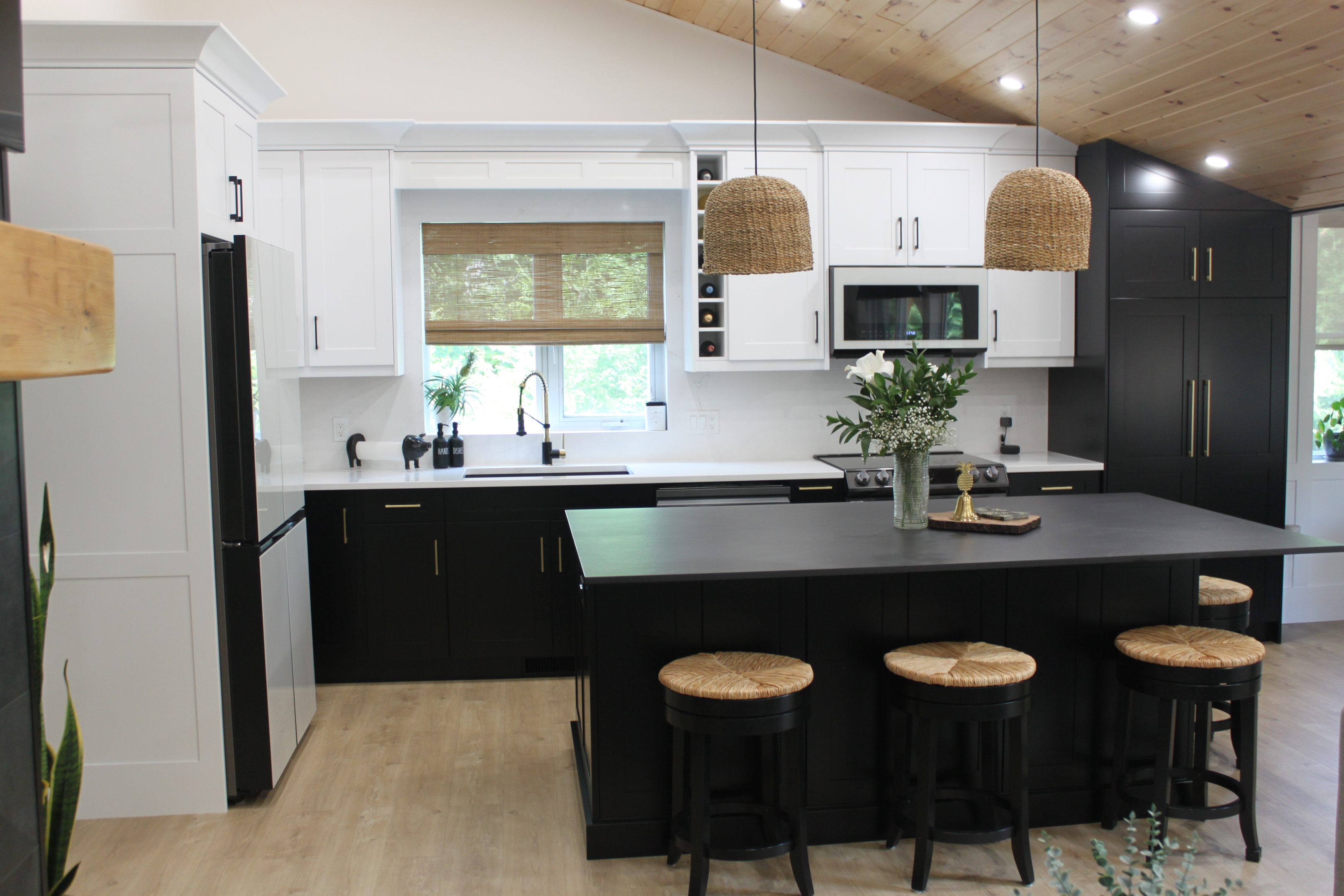 black and white transitional kitchen