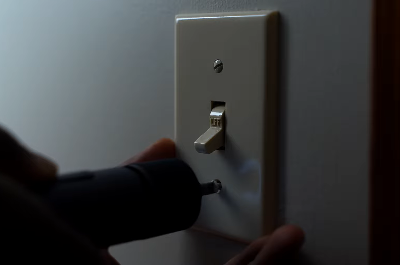 wall plate test of Hoto cordless screw driver