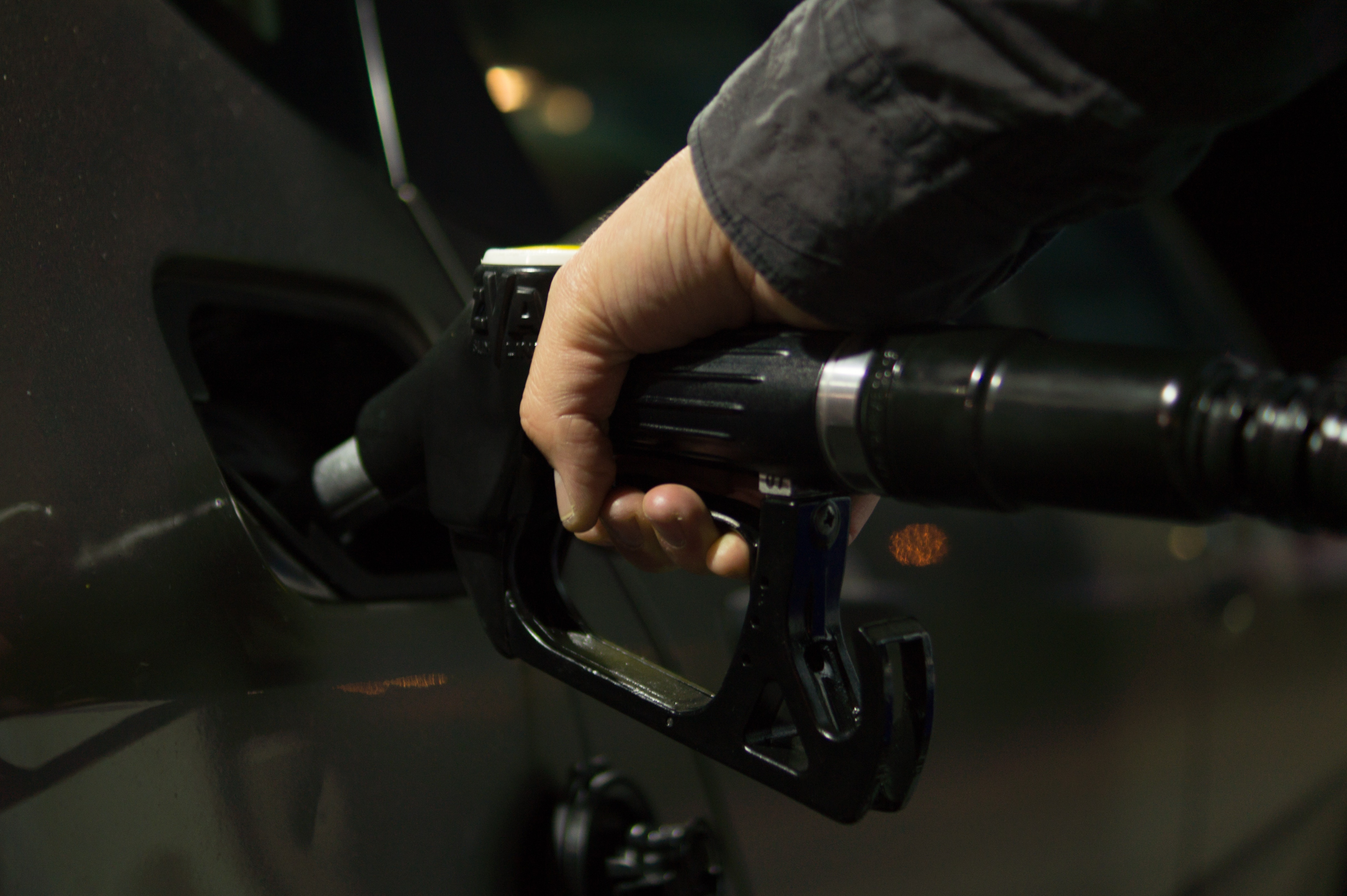 tips to save gas while driving, car fuel saving tips, How can I save the most on fuel?