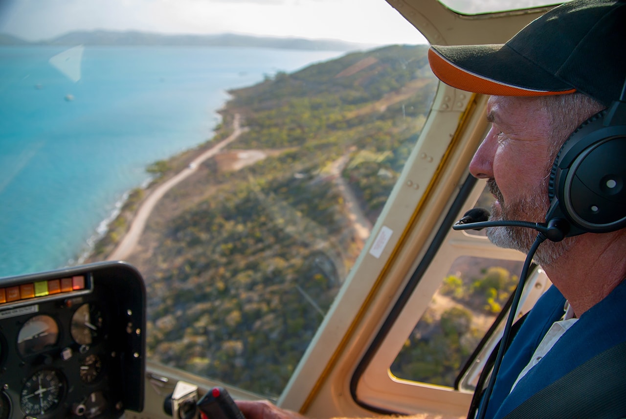 An instructor explaining mountain flying.