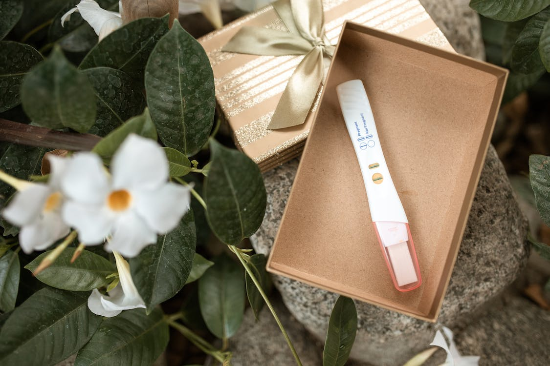  Most brands claim that their pregnancy tests can detect an early pregnancy even before a missed period.