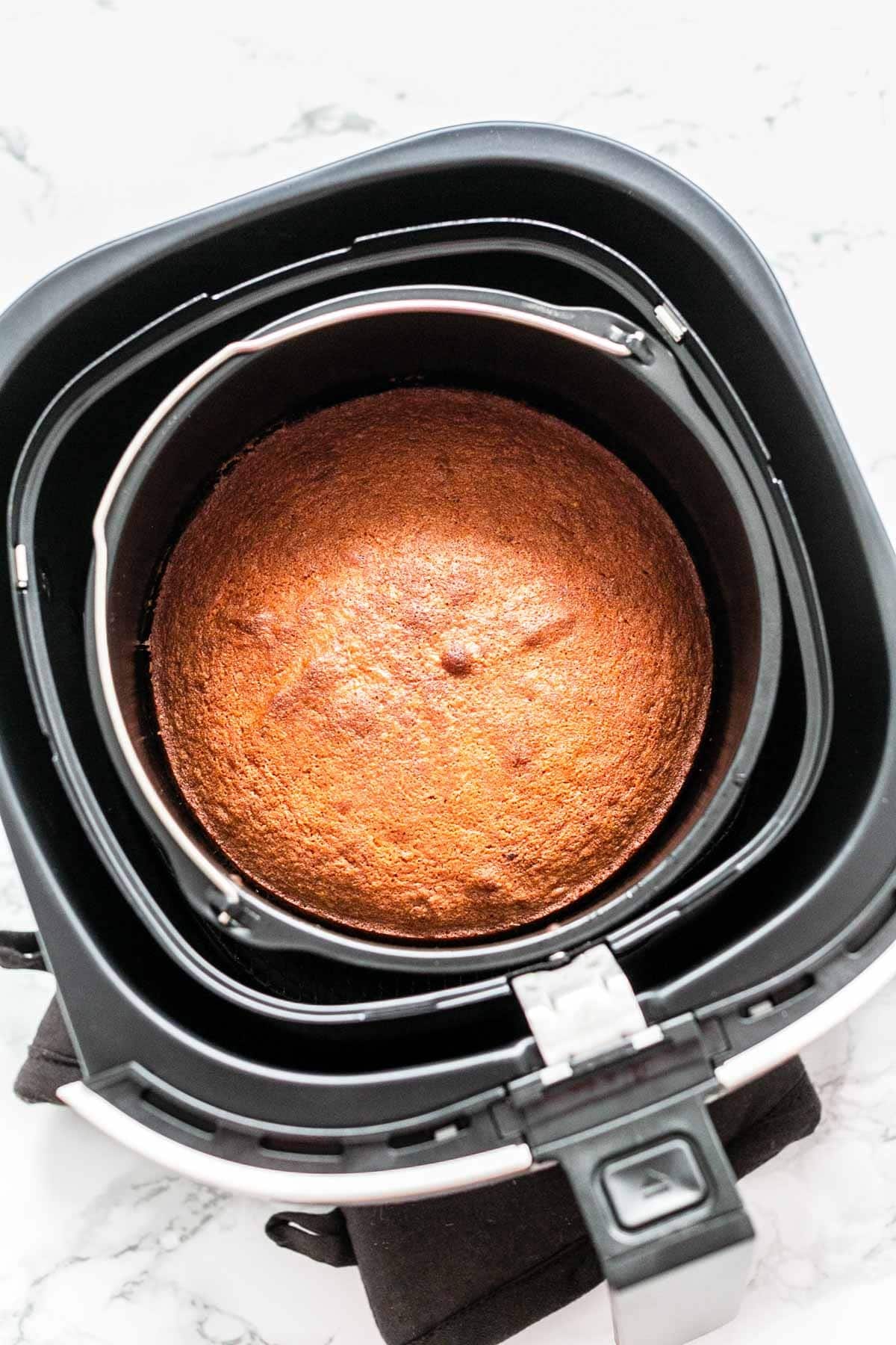 What Material is Best for Baking in an Air Fryer?