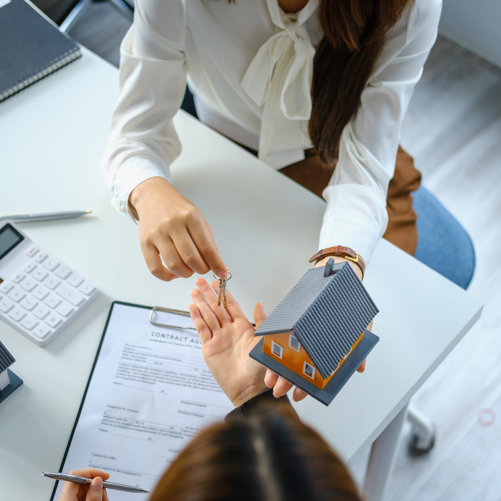 What Does a Mortgage Broker Need to Know: Key Questions to Ask What Does a Mortgage Broker Need to Know: Key Questions to Ask