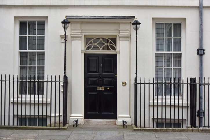 External image of number 11 downing street in london