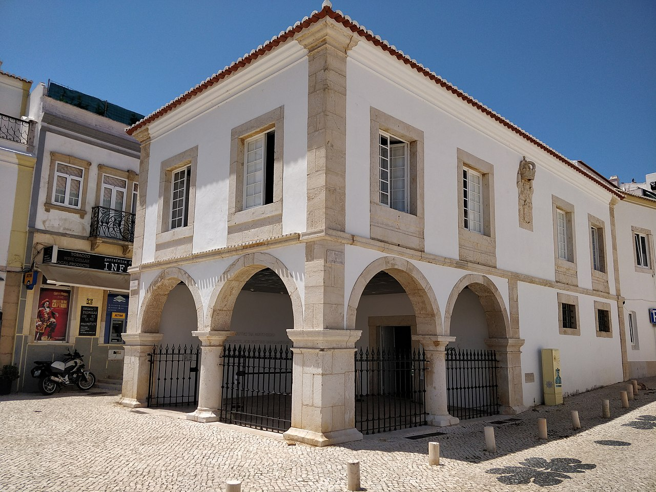 An image of the Slave Market in Lago, Portugal showcasing the historical site and its significance.