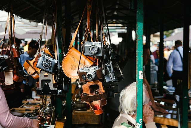 cameras, street vendor, flea market, same day