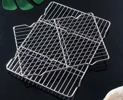 Stainless steel cooling rack for baking
