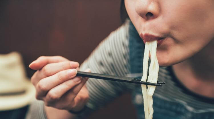 How to eat ramen in Japan