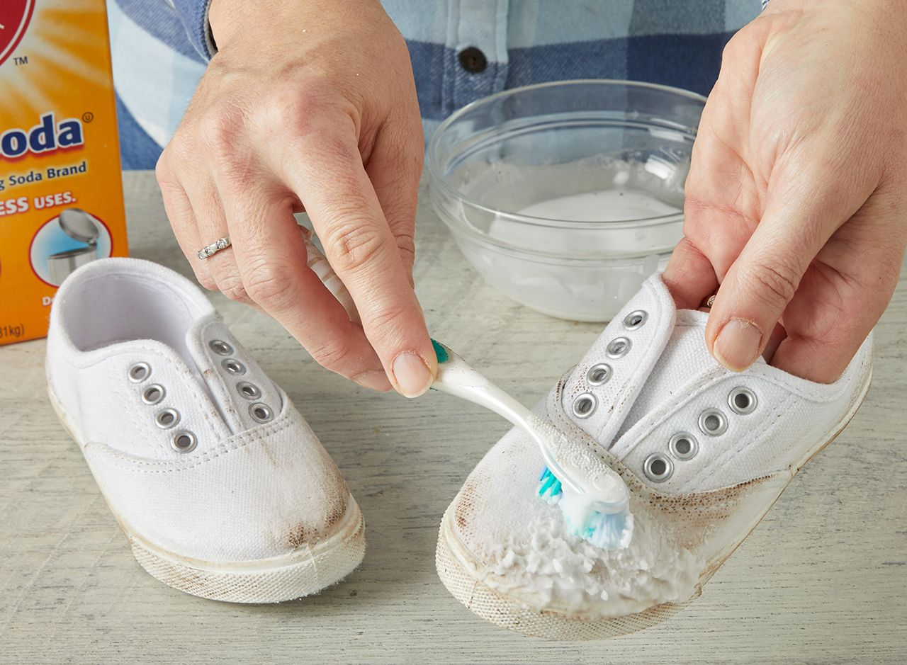 Cleaning white shoes with toothpaste