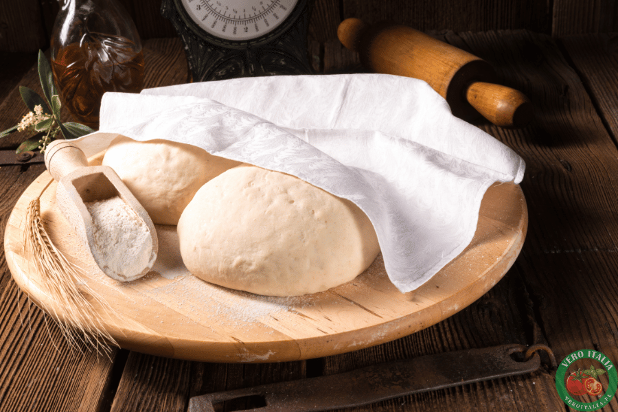 jak przechowywać ciasto na pizzę
