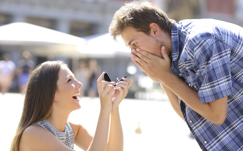 girls proposing to guy