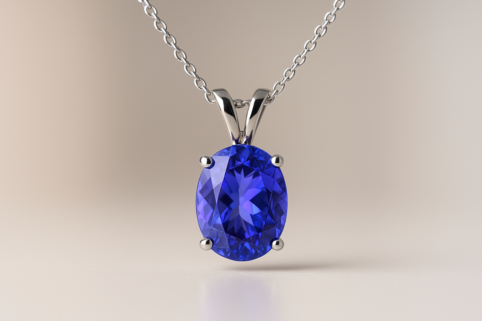 Tanzanito pakabukas ant kaklo
