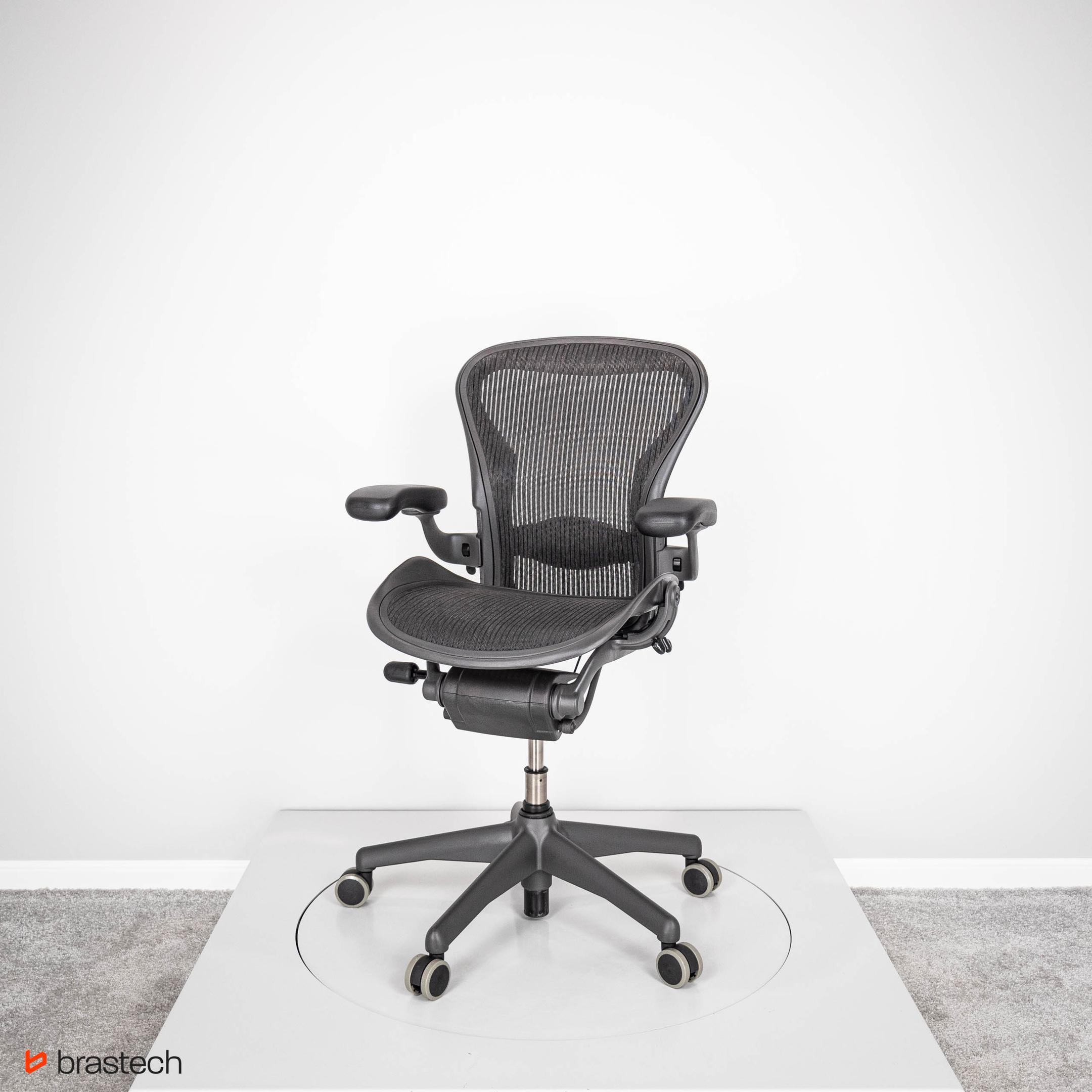 Herman Miller Aeron – porównanie rozmiarów A, B i C. Jak dobrać idealny rozmiar? 4 Herman Miller Aeron A. Źródło: Brastech