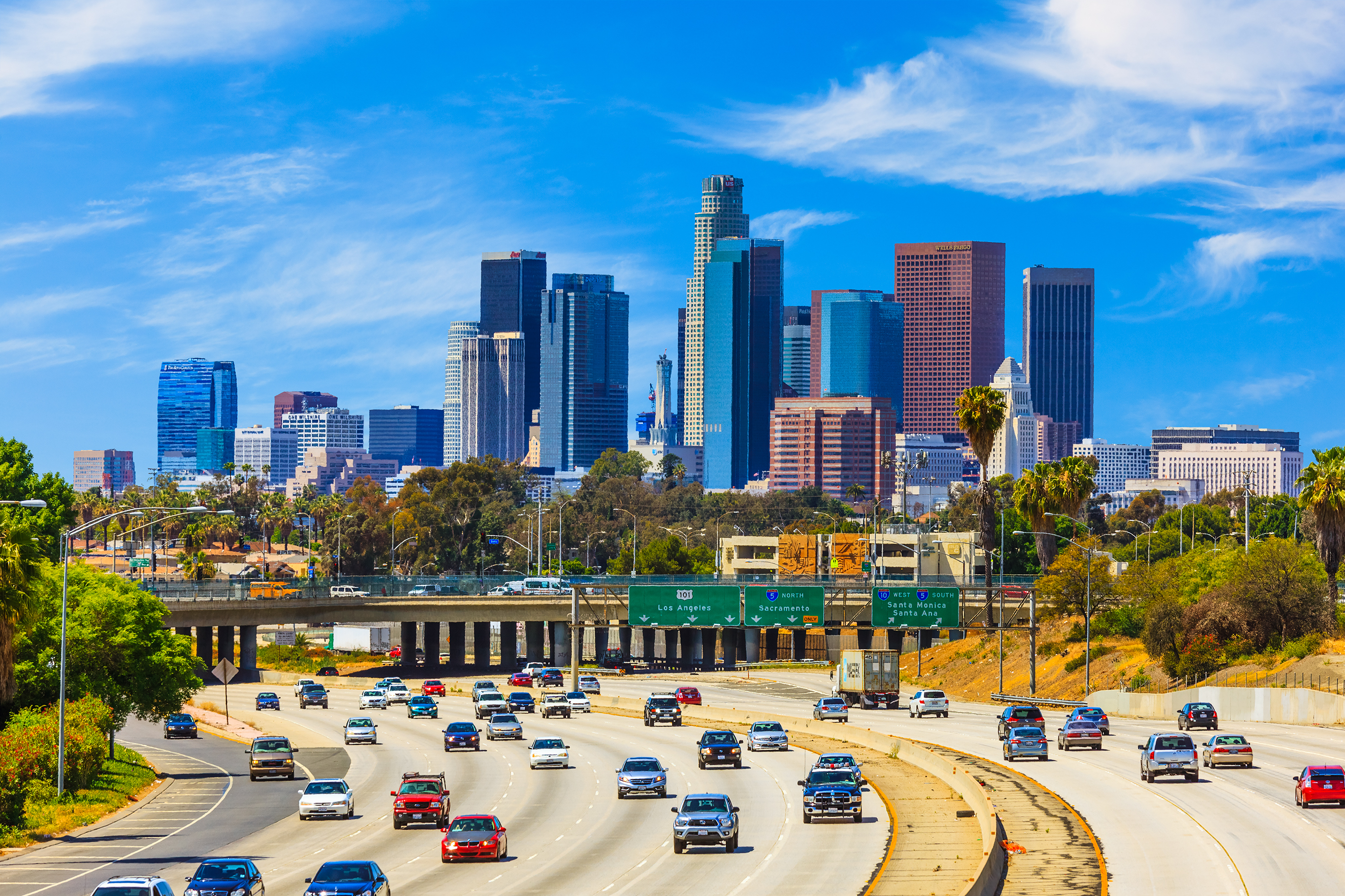 Traffic on the freeway to Los Angeles 