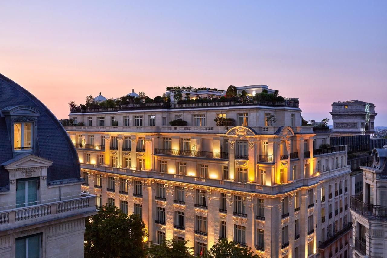 5 star hotels in paris with tour desk 