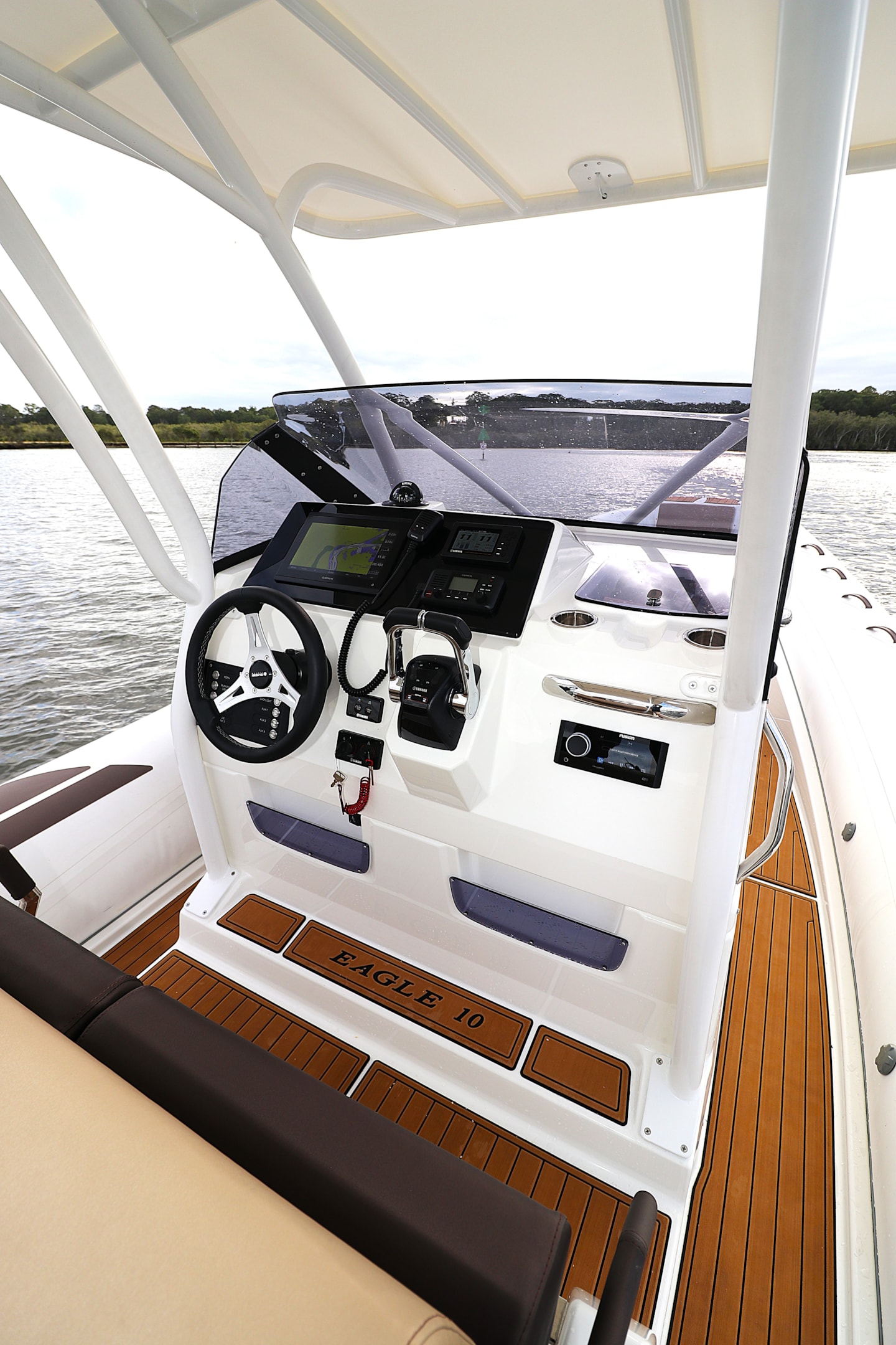 The Brig Eagle 10, a great boat for family and friends. This one with Garmin electronics installed.