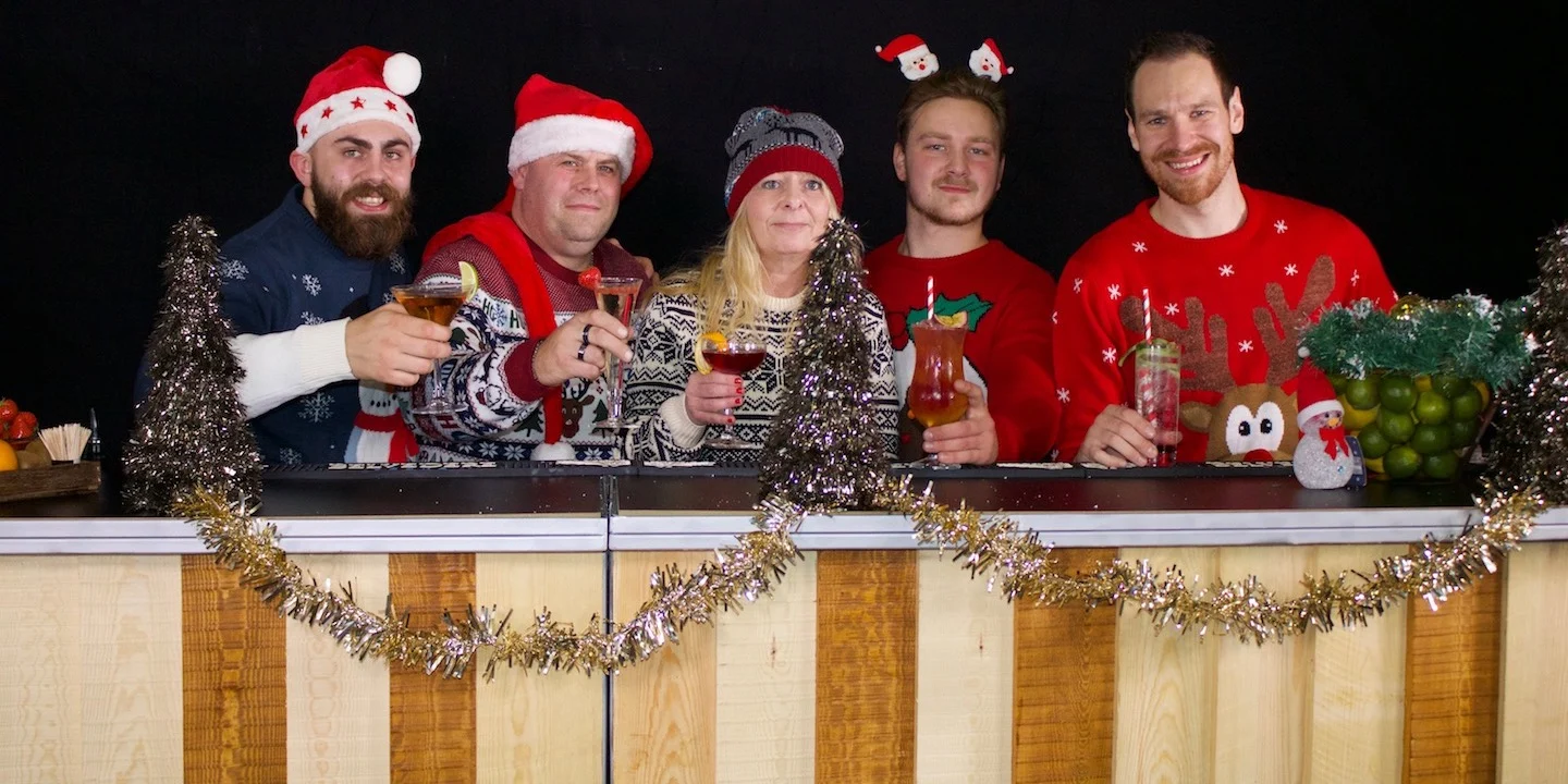How To Choose Mobile Bar Hire For Christmas Party? -