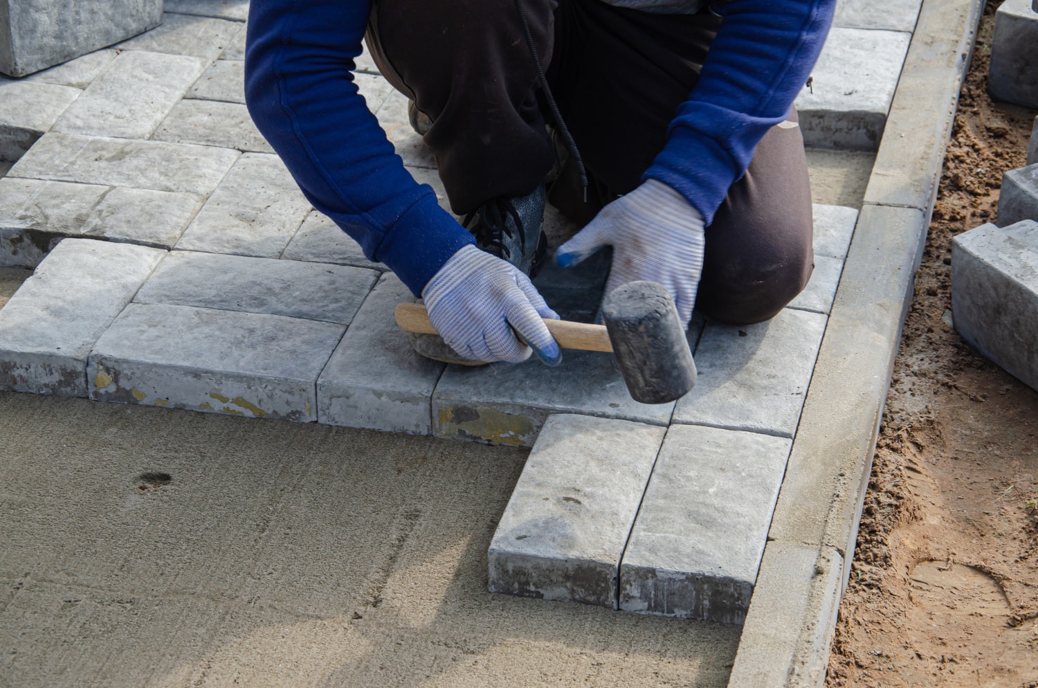 montaż kostki brukowej