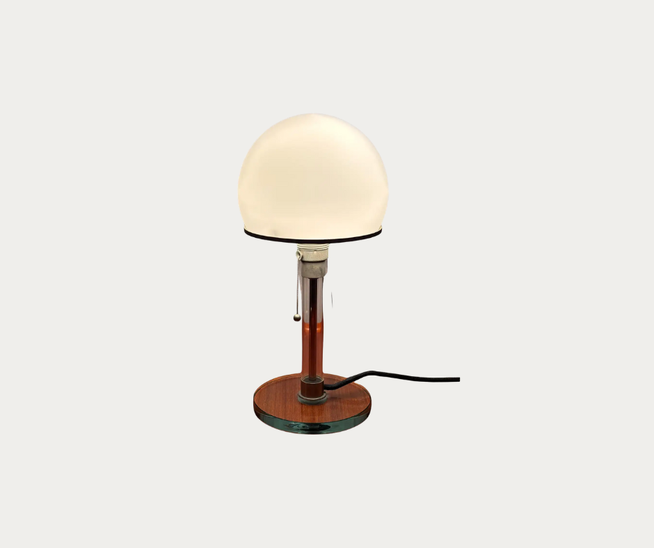 MT8 Table lamp, a piece of Bauhaus furniture