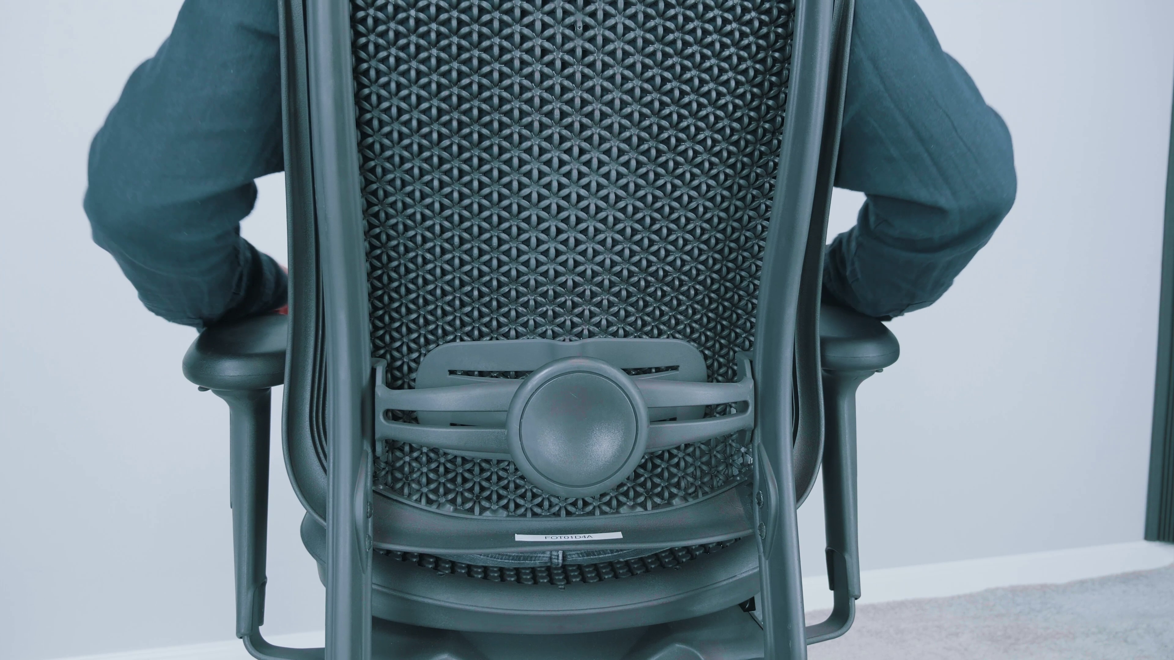 Herman Miller Celle – trwałość i ergonomia w praktyce pracy biurowej 5 Wsparcie lędźwiowe w Celle. Źródło: Brastech