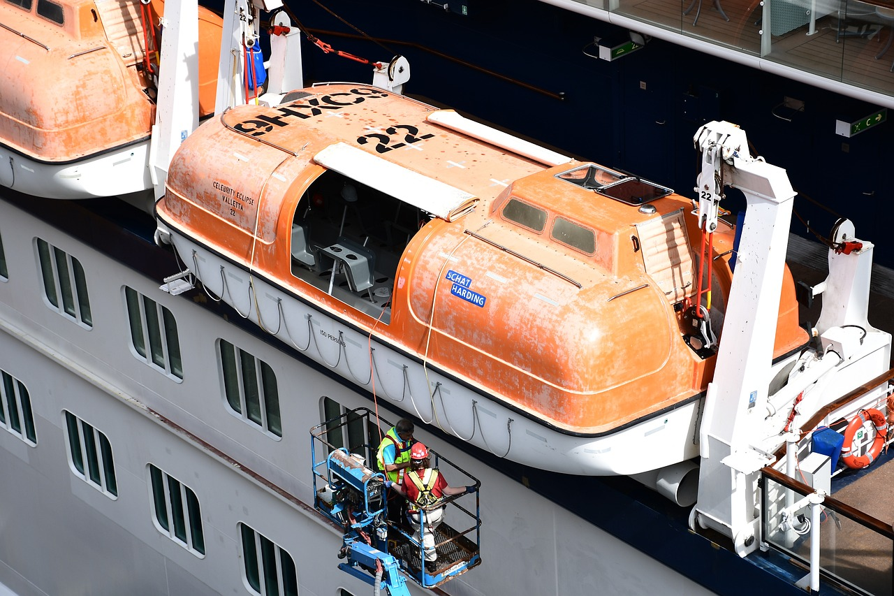 Types of Lifeboats Open, Closed, Freefall lifeboat and others