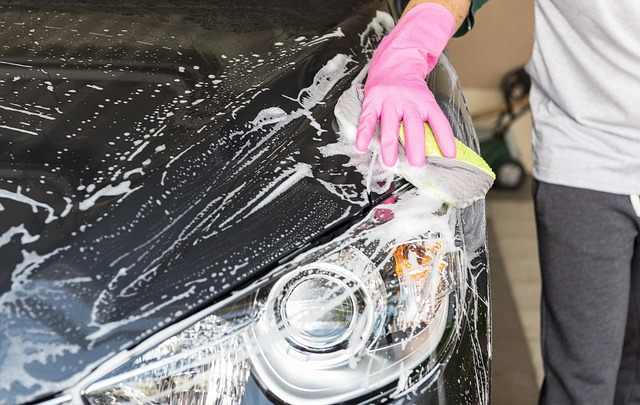 wash a car, car, blue