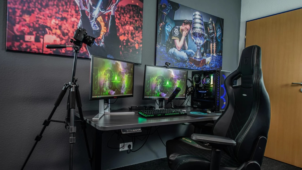 How to Optimize Gaming PC for Streaming — dual-monitor setup showing OBS on screen with a Sirius Power PC optimized for smooth gameplay and high-quality streaming