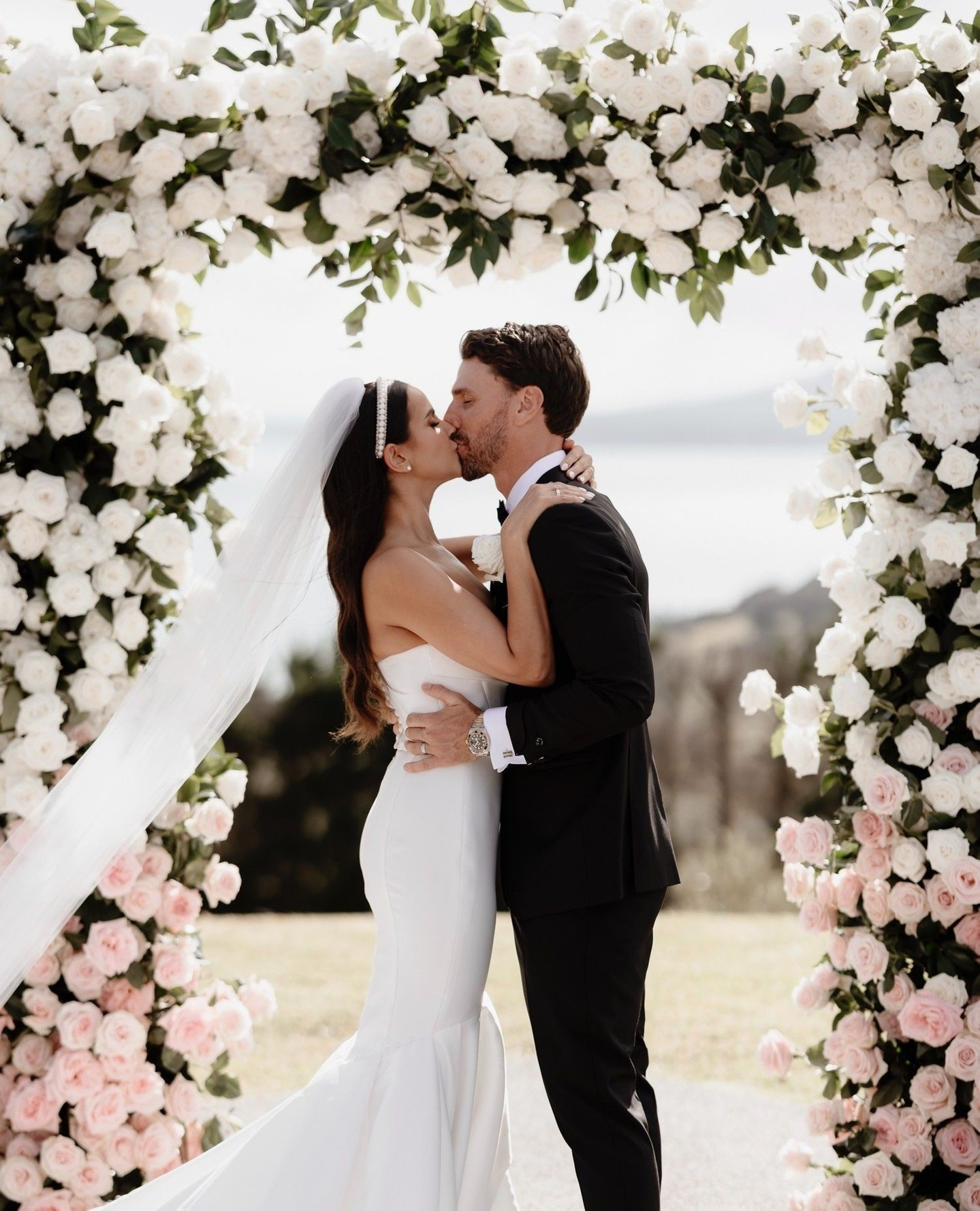 Top 20 New Zealand Wedding Photographers For Your Dream Destination Wedding