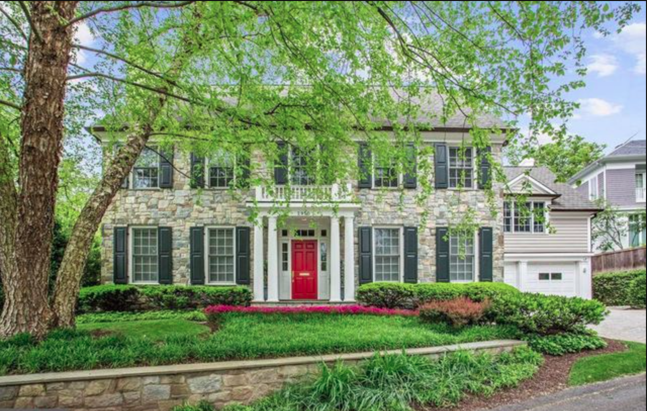 Tucker Carlson house in Kent