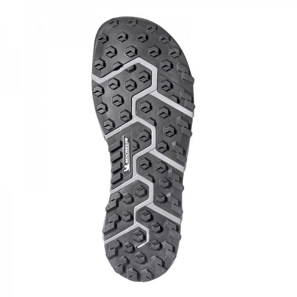 Barefoot boots with durable sole