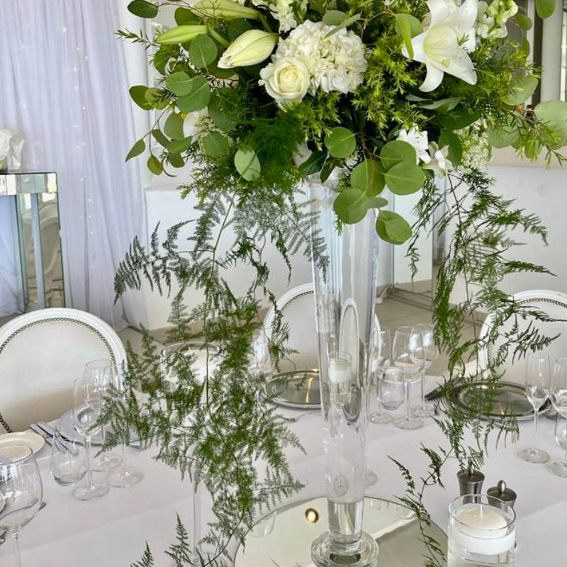 weddings, roses, photo of centerpieces, orchids, display, filled with bouquets, fill vase