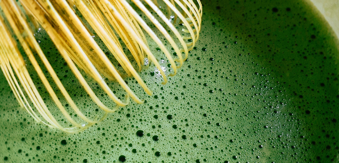 Le délicieux matcha présente un équilibre parfait entre la taille des particules de poudre.