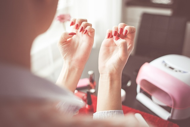 nail tech shop owner