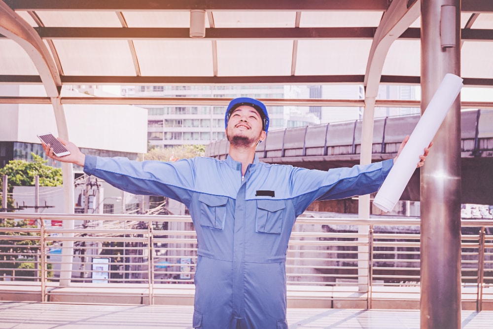 A telecom management services engineer at work maintaining uptime.